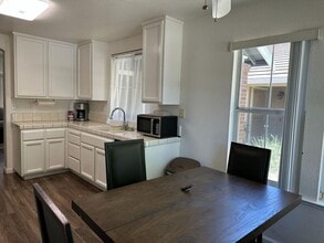 8048 Andante Dr in Citrus Heights, CA - Building Photo - Building Photo