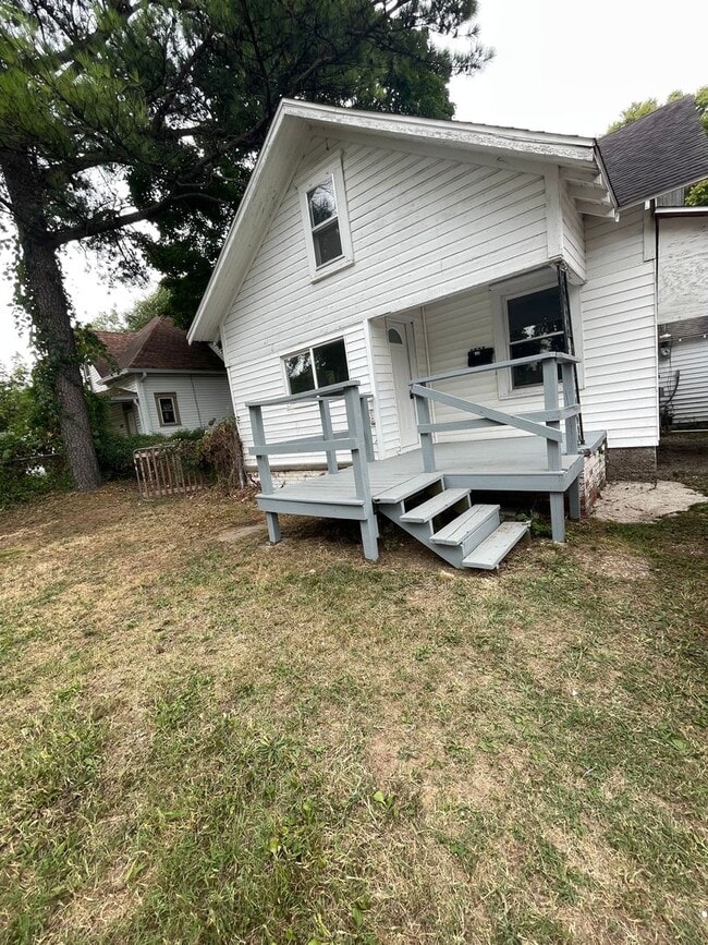1524 E Commercial St in Springfield, MO - Building Photo - Building Photo