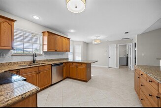 484 NW 232nd Terrace in Newberry, FL - Building Photo - Building Photo