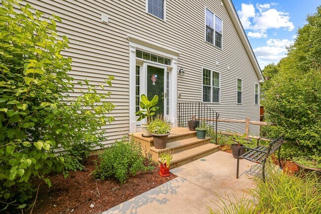 68 Buttercup Ln in Grafton, MA - Building Photo - Building Photo