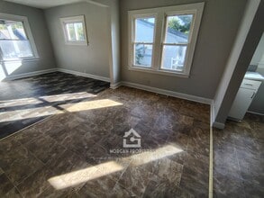 1323 W 10th St, Unit 1323 W 10TH ST in Anderson, IN - Building Photo - Building Photo