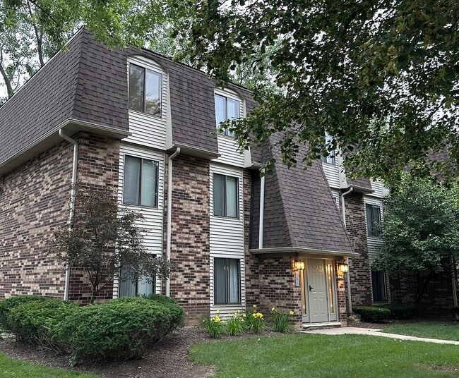 property at 234 W Ct of Shorewood