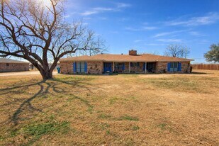 121 Laura Dr in San Angelo, TX - Building Photo