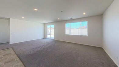 32202 Prairie Crossing Dr in Winchester, CA - Building Photo - Building Photo