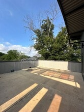 811 Montana St in San Antonio, TX - Foto de edificio - Building Photo