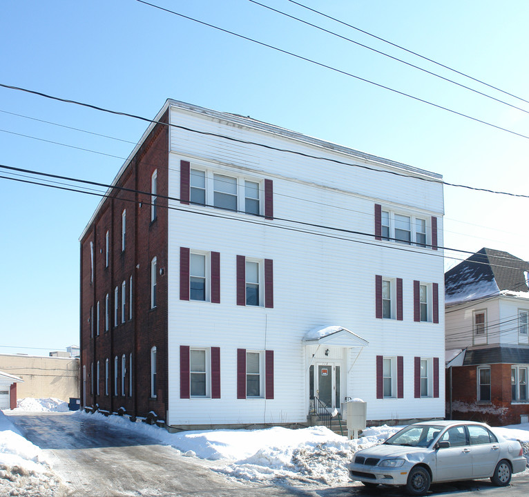 118 N 2nd Ave in Mechanicville, NY - Foto de edificio