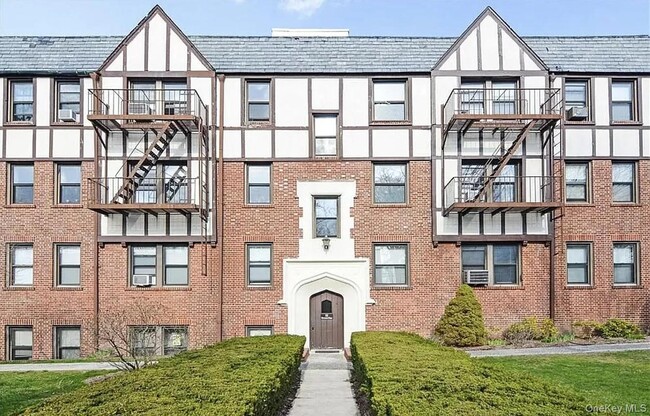 property at 11 Greenridge Ave
