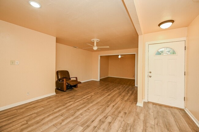 10302 Woodwind Dr in Houston, TX - Building Photo - Building Photo