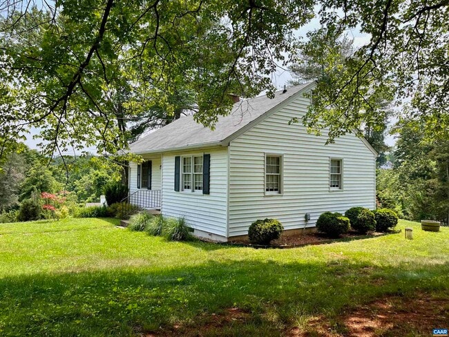 800 Owensville Rd in Charlottesville, VA - Building Photo - Building Photo