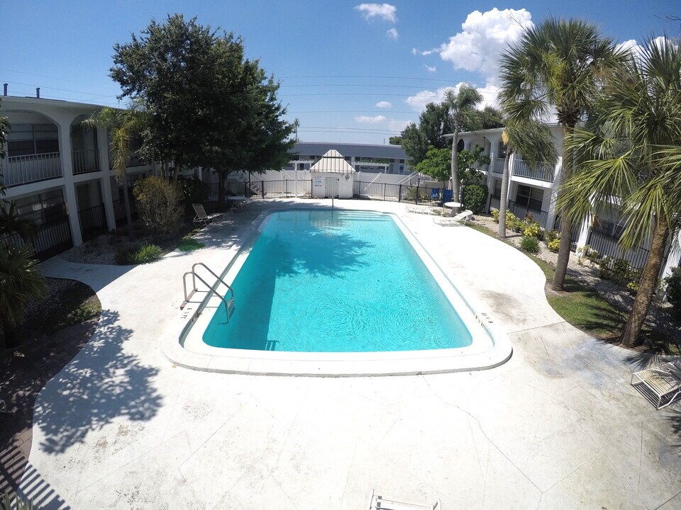 55 Jasper St in Largo, FL - Building Photo