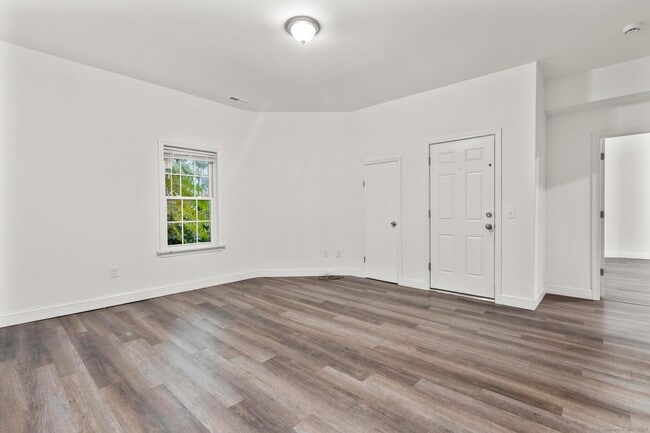 22 Brewster St in Waterbury, CT - Building Photo - Building Photo