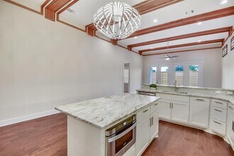 4100 S Texas Ave in Bryan, TX - Building Photo - Building Photo
