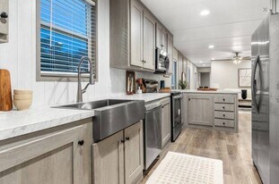 1606 American Dr in Cleburne, TX - Building Photo