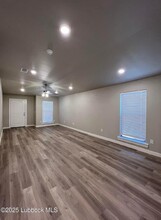 2010 Bryan Ave in Wolfforth, TX - Foto de edificio - Building Photo