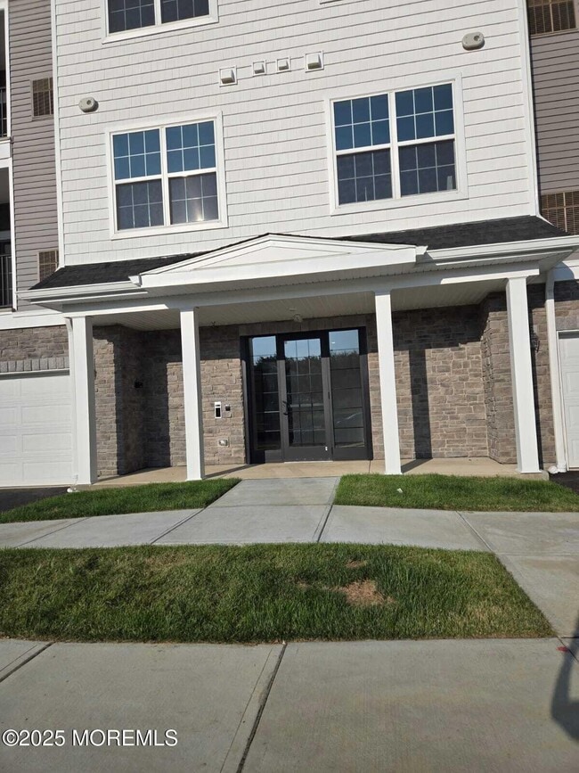 property at 28 Radford Ct