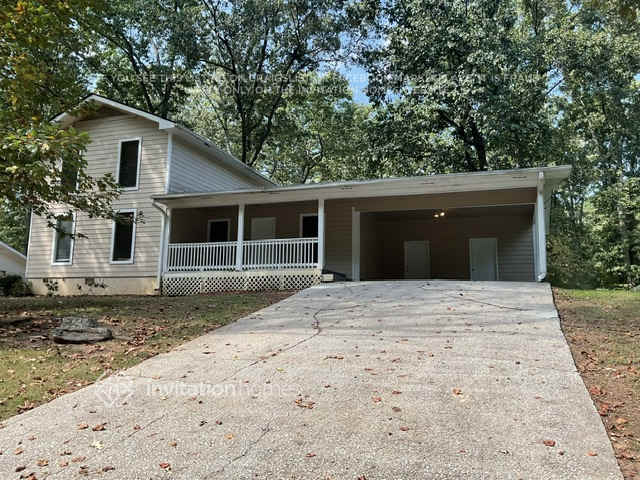 property at 3848 Chattahoochee Dr