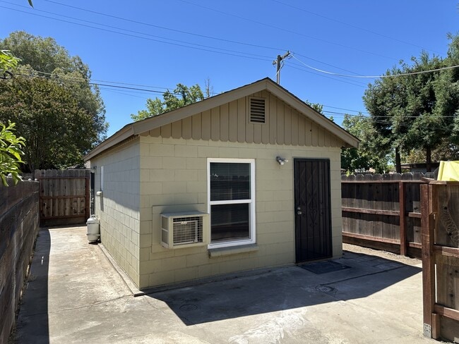 property at 1324 Del Rey Ave