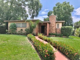 1310 W Woodlawn Ave in Tampa, FL - Building Photo