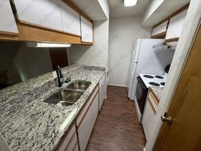 3525 Adenmor Ct in Clovis, NM - Building Photo - Building Photo