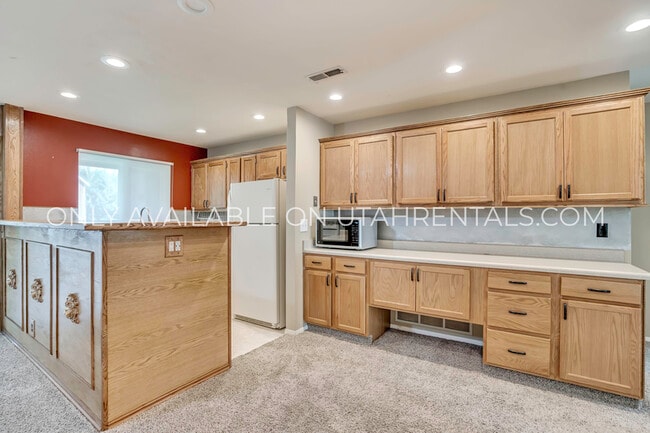property at 7755 S Briarsprings Dr