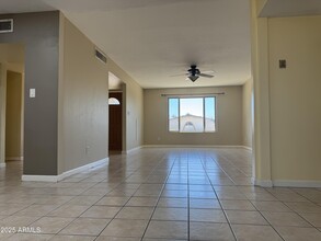 1946 E Ellis Dr in Tempe, AZ - Building Photo - Building Photo