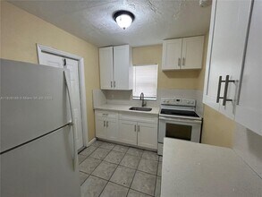 5600 NW 15th St in Lauderhill, FL - Building Photo - Building Photo
