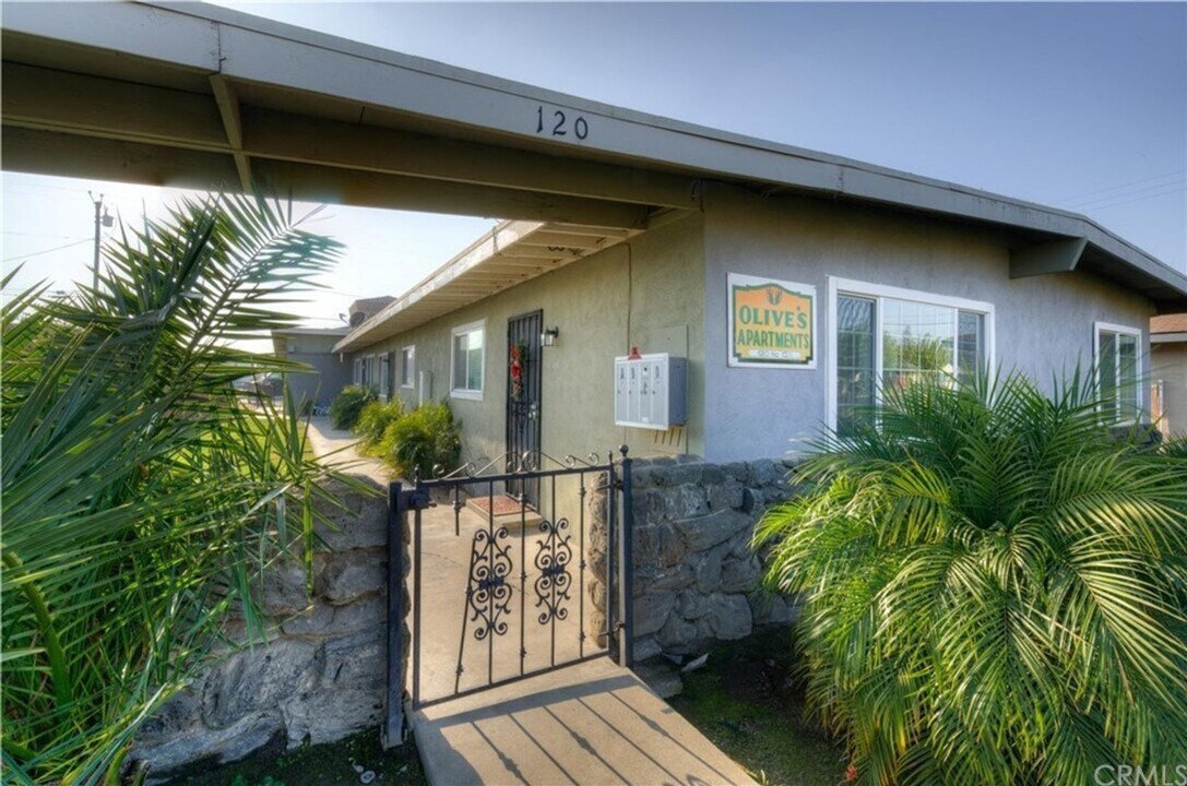 120 N Q St-Unit -#A in Madera, CA - Building Photo