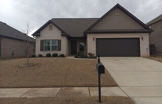 276 Holt St in Meridianville, AL - Building Photo