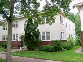 3923-3925 Chicago Ave in Minneapolis, MN - Building Photo - Building Photo