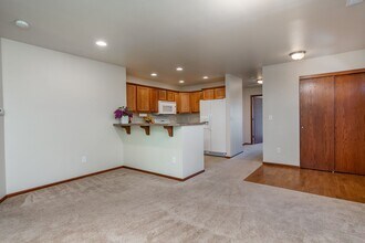 1676 Stremler Dr in Oak Harbor, WA - Building Photo - Building Photo