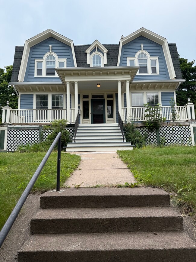 property at 2109 Jefferson St