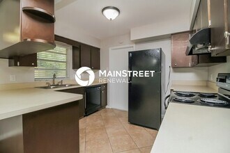 124 Sunset Dr in Longwood, FL - Building Photo - Building Photo