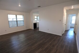 1603 Oleander Grns Dr in Conroe, TX - Building Photo - Building Photo