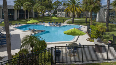 Enclave at Lake Ellenor in Orlando, FL - Building Photo - Building Photo