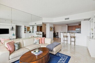 1551 N Flagler Dr in West Palm Beach, FL - Building Photo - Building Photo