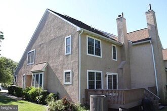 323 Country Club Dr in Lansdale, PA - Building Photo - Building Photo