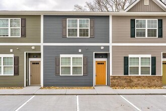 8087 Bell Campground Rd in Powell, TN - Building Photo - Building Photo