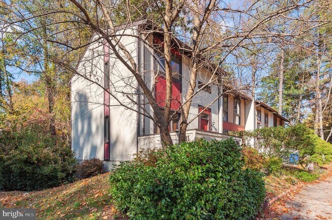 2281 Emerald Heights Ct in Reston, VA - Building Photo - Building Photo