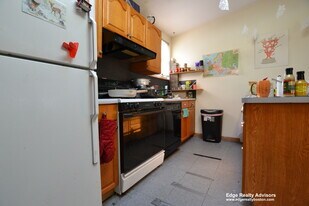 551 Washington St, Unit 3 in Boston, MA - Building Photo