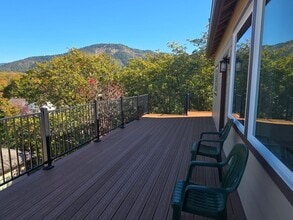 2231 SE Linden Ln in Grants Pass, OR - Building Photo - Building Photo