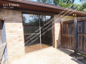 615 E Main St in Whitehouse, TX - Building Photo - Building Photo