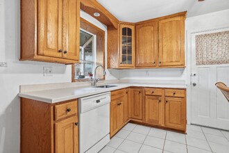 350 Broadway Dr in Pittsburgh, PA - Foto de edificio - Building Photo