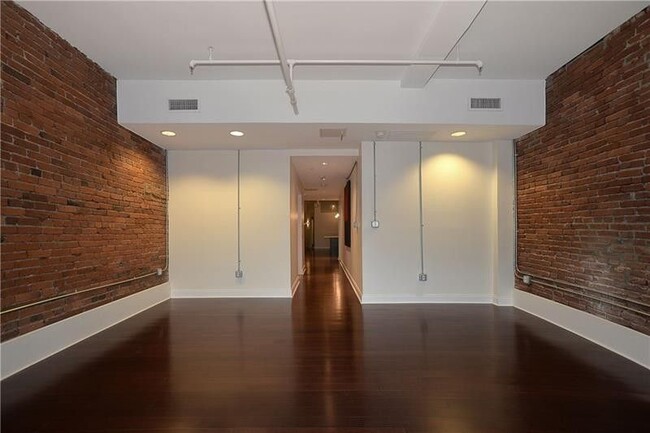 806 Penn Ave in Pittsburgh, PA - Foto de edificio - Building Photo