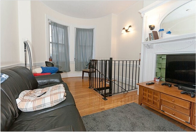 property at 7 Miner St