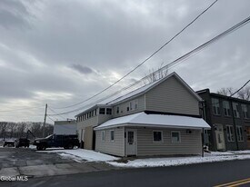 734 Hudson Ave in Stillwater, NY - Building Photo