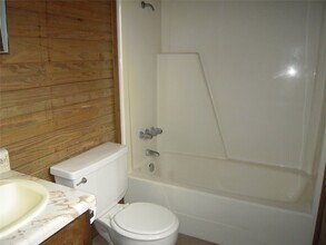 24605 Pools Creek Dr in Huntsville, TX - Building Photo - Building Photo