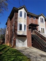 1105 Kurt Ct in Charlotte, NC - Building Photo