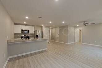 373 Monarch Ln in Pensacola, FL - Building Photo - Building Photo