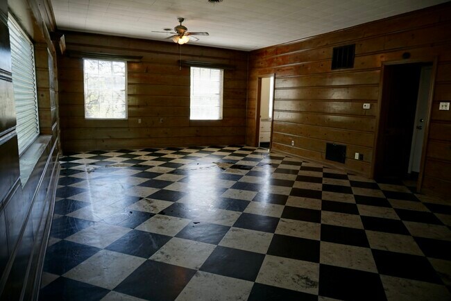 253 N Jackson St in Mobile, AL - Foto de edificio - Building Photo