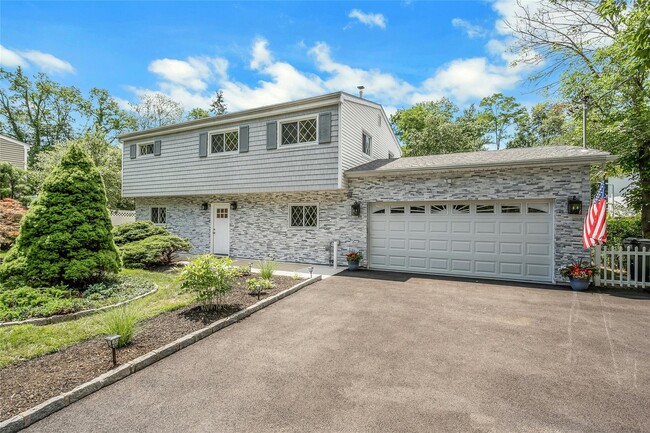 77 Greenwood Ln in White Plains, NY - Building Photo - Building Photo